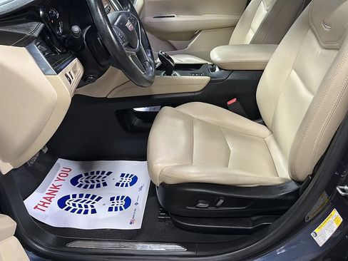Used 2018 Cadillac XT5 AWD image 9