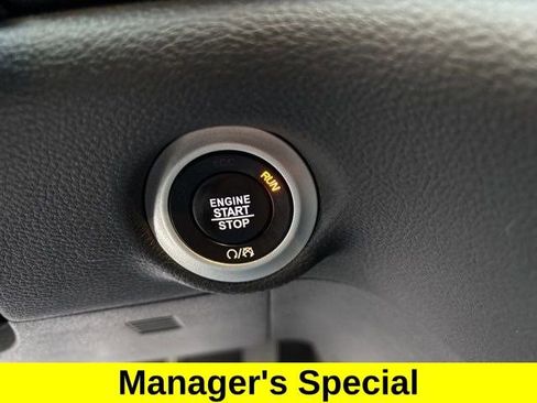 Used 2024 Chrysler Pacifica Touring image 20