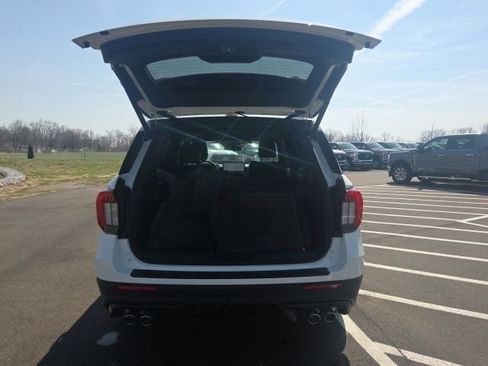 Used 2025 Ford Explorer ST image 10