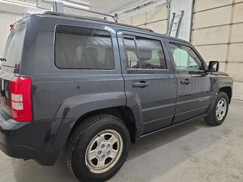 Used 2014 Jeep Patriot Sport image 15