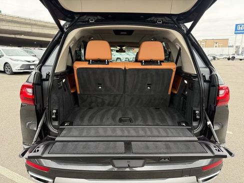 Used 2020 BMW X7 xDrive40i w/ Cold Weather Package image 44