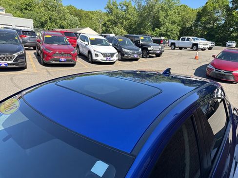 Used 2018 Honda HR-V EX image 8