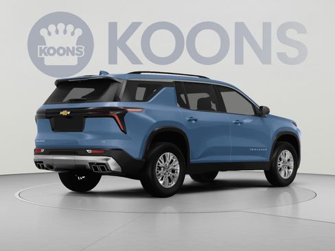Used 2025 Chevrolet Traverse LT AWD/4WD image 4