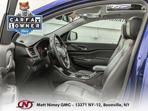 Used 2023 GMC Acadia AT4 w/ Technology Package AWD/4WD image 4