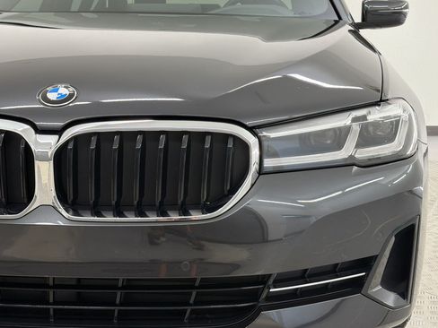 Used 2023 BMW 530i w/ Premium Package RWD image 12