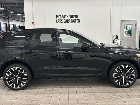 New 2026 Volvo XC60 T8 Ultra w/ Protection Package Premier AWD/4WD image 4