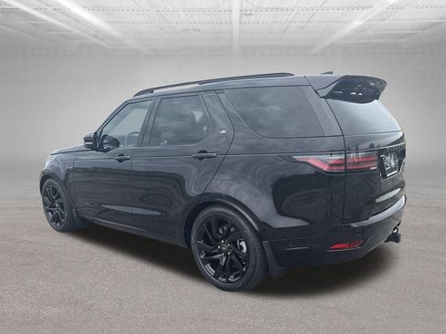 Used 2025 Land Rover Discovery Dynamic SE AWD/4WD image 3