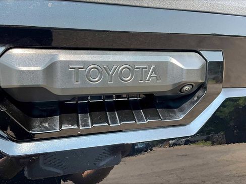 Used 2024 Toyota Tundra SR5 w/ SR5 Convenience Package AWD/4WD image 29