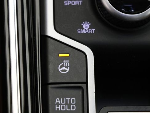 Used 2023 Kia Sorento SX Prestige image 30