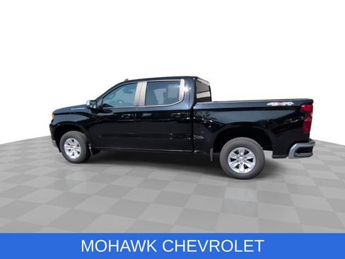 Used 2022 Chevrolet Silverado 1500 LT AWD/4WD image 6
