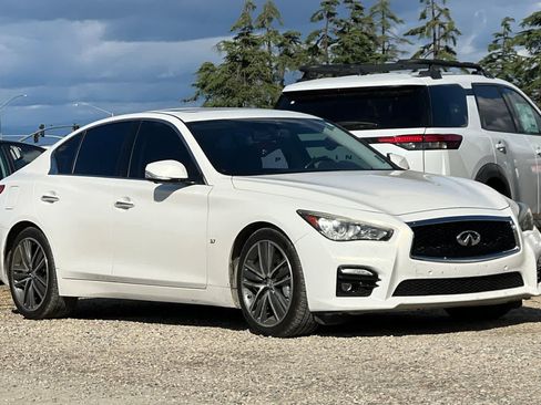 Used 2015 INFINITI Q50 Sport w/ Technology Package image 10