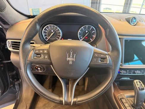 Used 2023 Maserati Levante GT AWD/4WD image 17