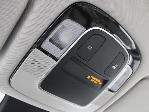 Used 2023 Hyundai Sonata SE FWD image 18