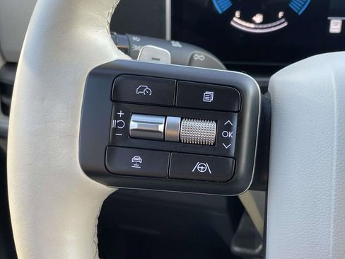 Used 2025 Hyundai Santa Fe SE image 10