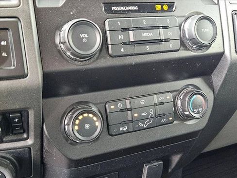 Used 2020 Ford F250 XL w/ STX Appearance Package AWD/4WD image 10