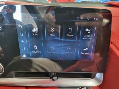 Used 2024 Chevrolet Corvette Stingray Premium Conv w/ Z51 Performance Package image 6