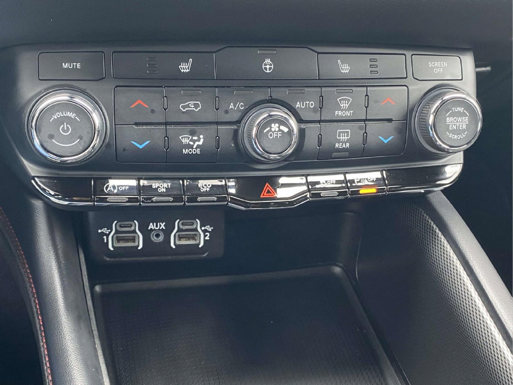 Used 2025 Dodge Durango GT RWD image 28