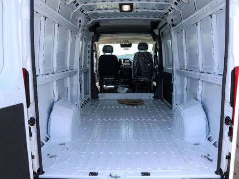 New 2026 RAM ProMaster 3500 w/ Convenience Group FWD image 11