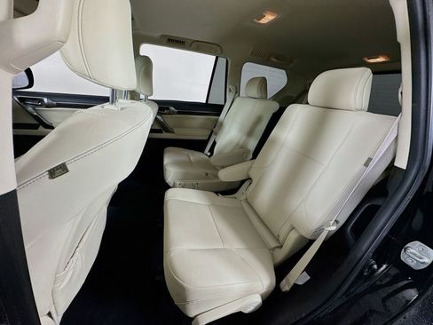 Used 2023 Lexus GX 460 Premium AWD/4WD image 18