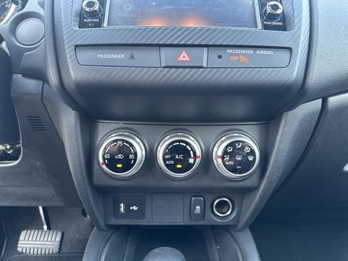 Used 2025 Mitsubishi Outlander Sport ES AWD/4WD image 18