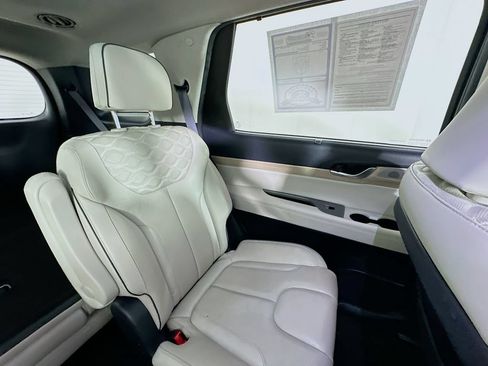 Used 2022 Hyundai Palisade Limited FWD image 14