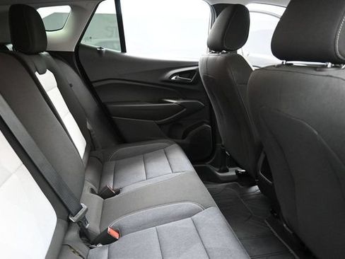 Used 2024 Chevrolet Trax LS w/ LS Convenience Package FWD image 30