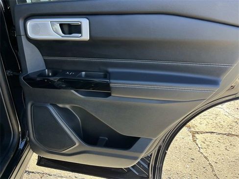 Used 2022 Ford Explorer ST w/ Equipment Group 401A image 23
