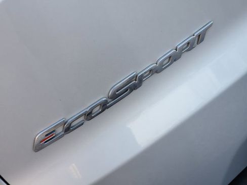 Used 2021 Ford EcoSport S image 9