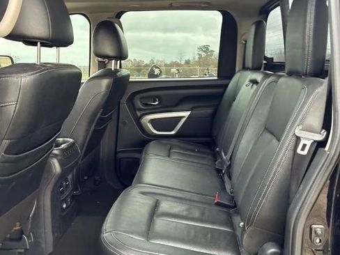 Used 2020 Nissan Titan SL w/ Moonroof Package image 12