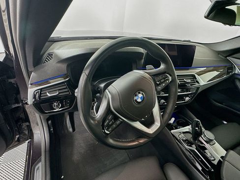 Used 2021 BMW 530i xDrive w/ Convenience Package image 15