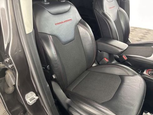 Used 2019 Jeep Compass Trailhawk AWD/4WD image 30