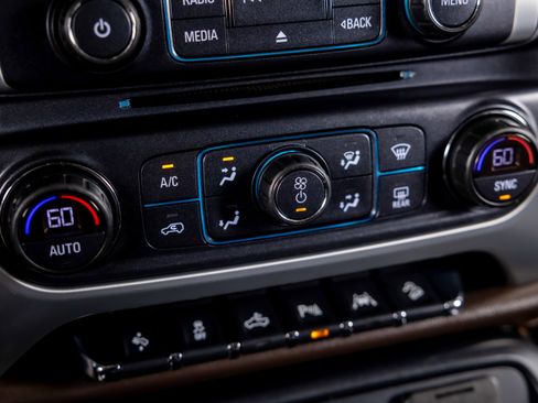Used 2018 GMC Sierra 1500 SLT AWD/4WD image 33