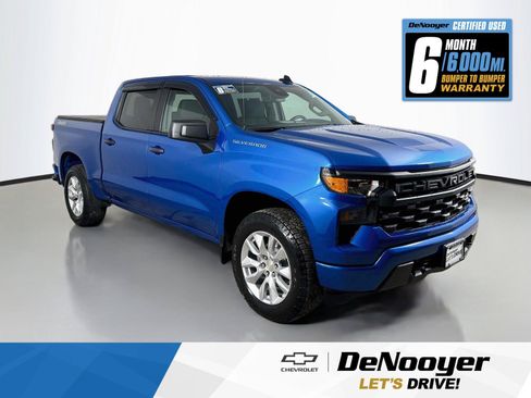 Used 2023 Chevrolet Silverado 1500 Custom AWD/4WD image 1