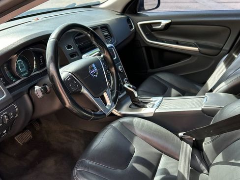 Used 2015 Volvo S60 T5 Premier image 9