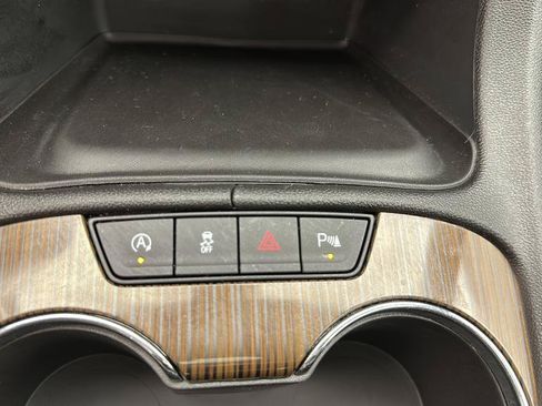 Used 2023 GMC Acadia SLE w/ Driver Convenience Package AWD/4WD image 23