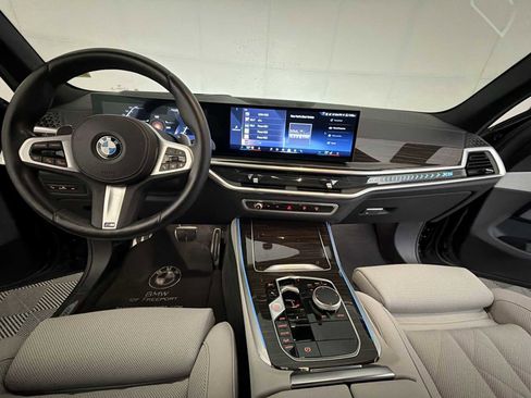 Certified 2024 BMW X5 xDrive40i w/ M Sport Package AWD/4WD image 14