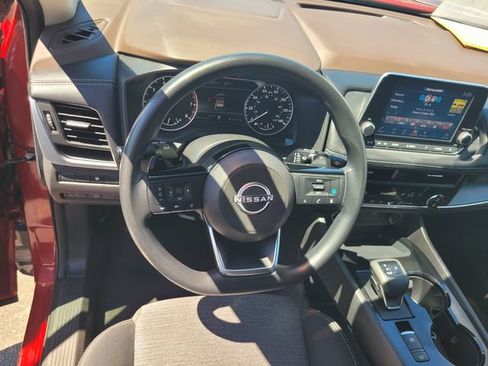 Certified 2023 Nissan Rogue SV FWD image 30