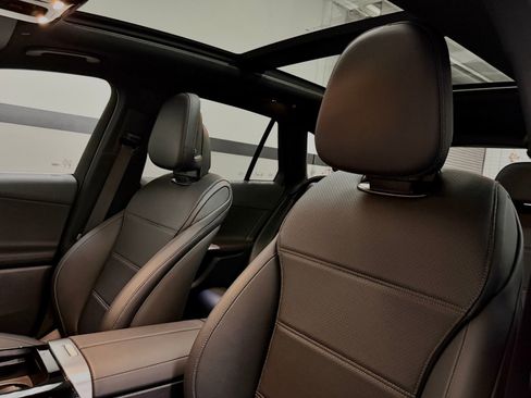 Used 2026 Mercedes-Benz GLC 300 image 25