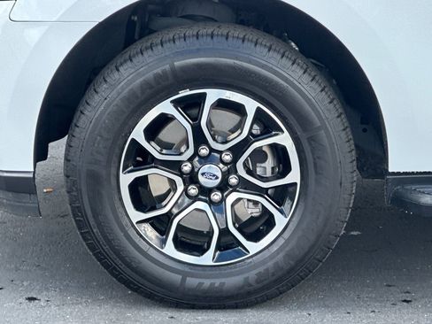 Certified 2024 Ford Expedition Max XLT image 26