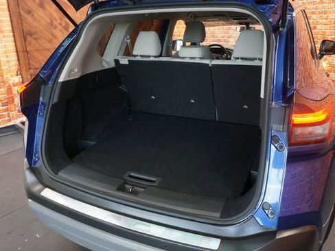 Certified 2023 Nissan Rogue SV AWD/4WD image 40