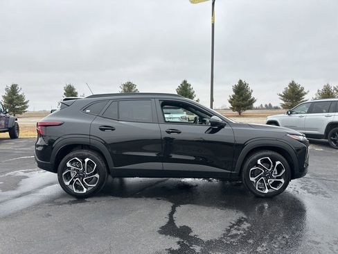 New 2026 Chevrolet Trax RS w/ Sunroof Package image 4