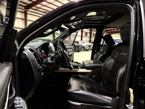 Used 2019 RAM 2500 Laramie AWD/4WD image 13