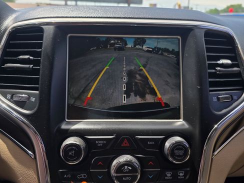 Used 2015 Jeep Grand Cherokee Limited RWD image 13