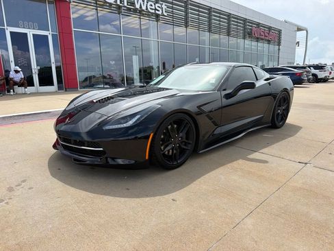 Used 2017 Chevrolet Corvette Stingray Coupe w/ Carbon Flash Badge Package RWD image 1