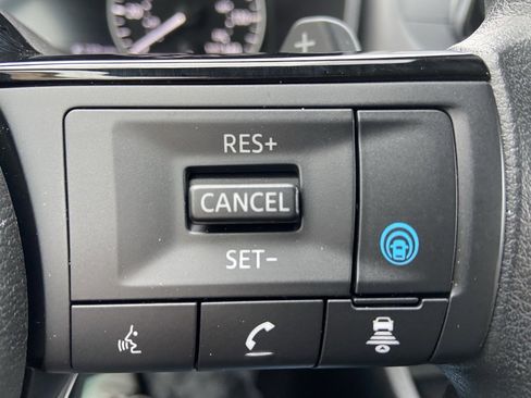 Used 2023 Nissan Rogue SV image 15