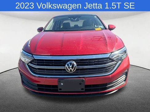 Used 2023 Volkswagen Jetta SE w/ Panoramic Sunroof Package FWD image 7