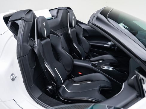 Used 2024 Ferrari SF90 Spider image 35