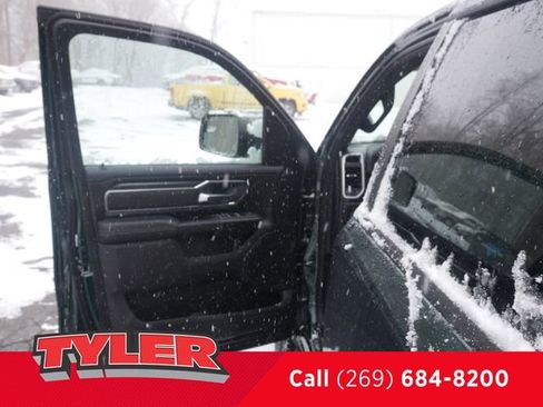 New 2026 RAM 1500 4x4 Crew Cab image 20