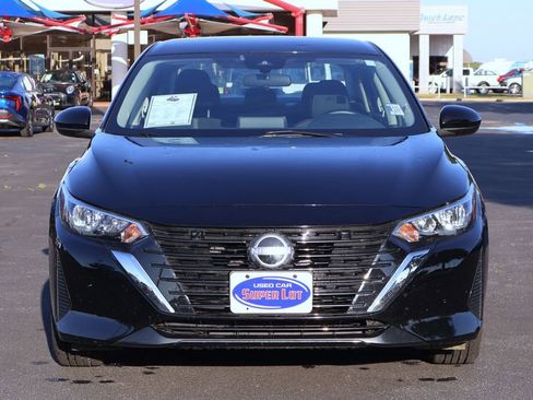 Used 2025 Nissan Sentra SV FWD image 8