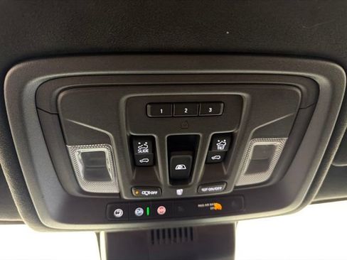 Used 2024 GMC Sierra 2500 Denali Ultimate AWD/4WD image 26